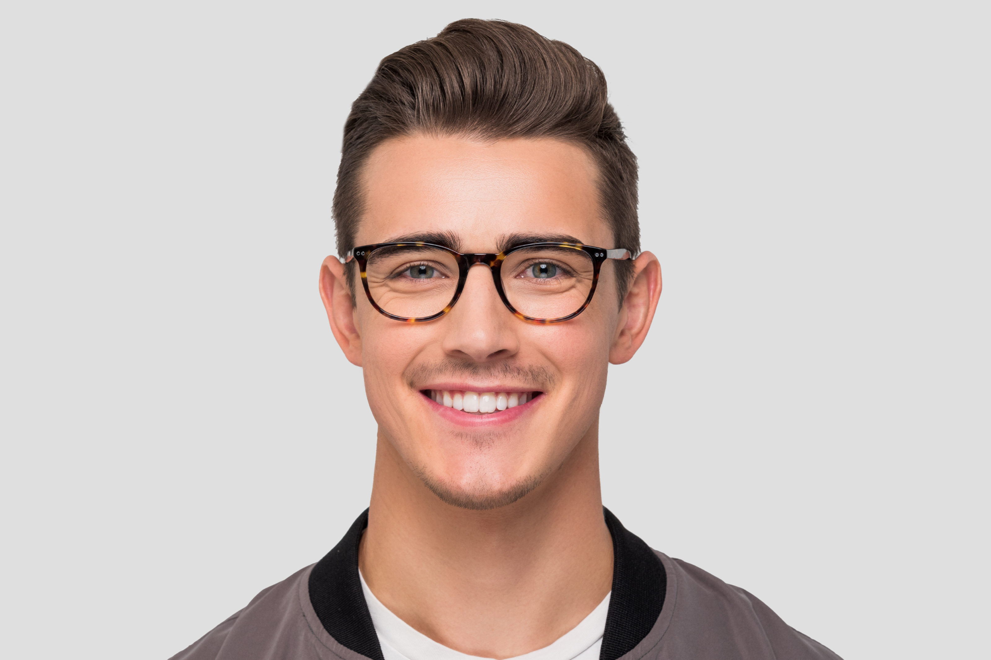مجموعة النظارات الشمسية